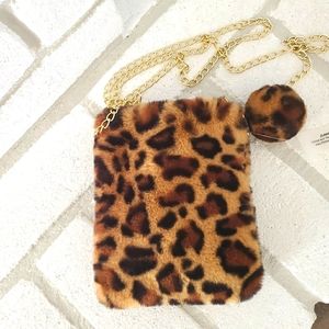 Cheetah cross body fur small bag